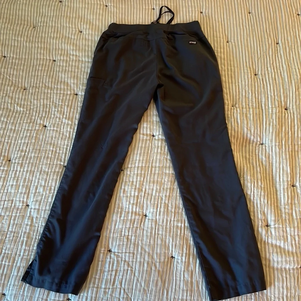 Womens Greys Anatomy scrub pants, size S. - Picture 2 of 4